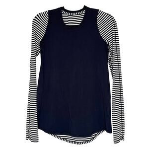 Lululemon Tuck & Flow RARE Seawheeze Striped Top Women's Black White Size 6?
